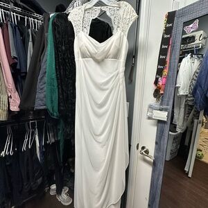 David’s Bridal wedding gown. New with tags. Size 10.